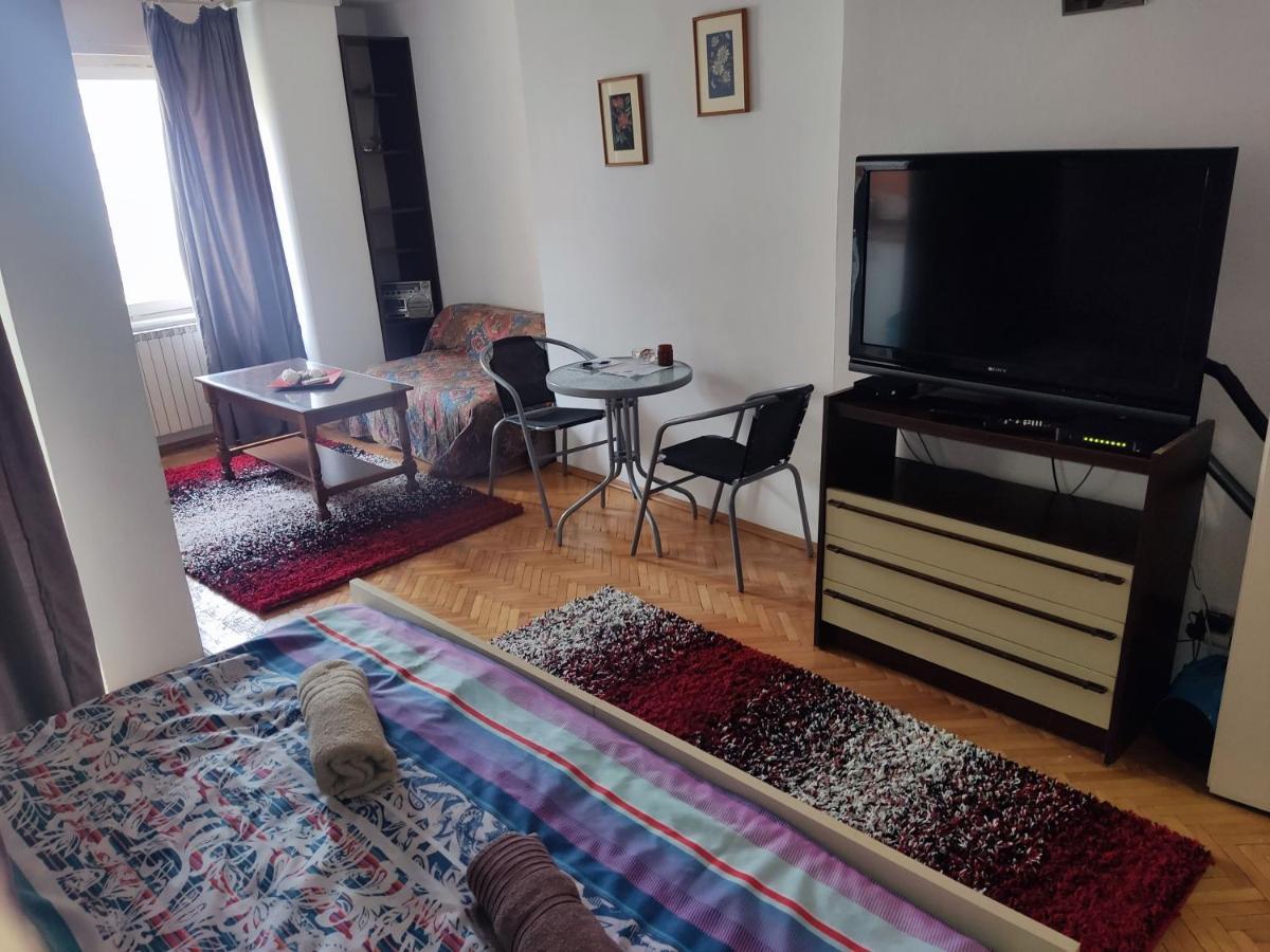 Zozi Urban Studio Skopje Bagian luar foto